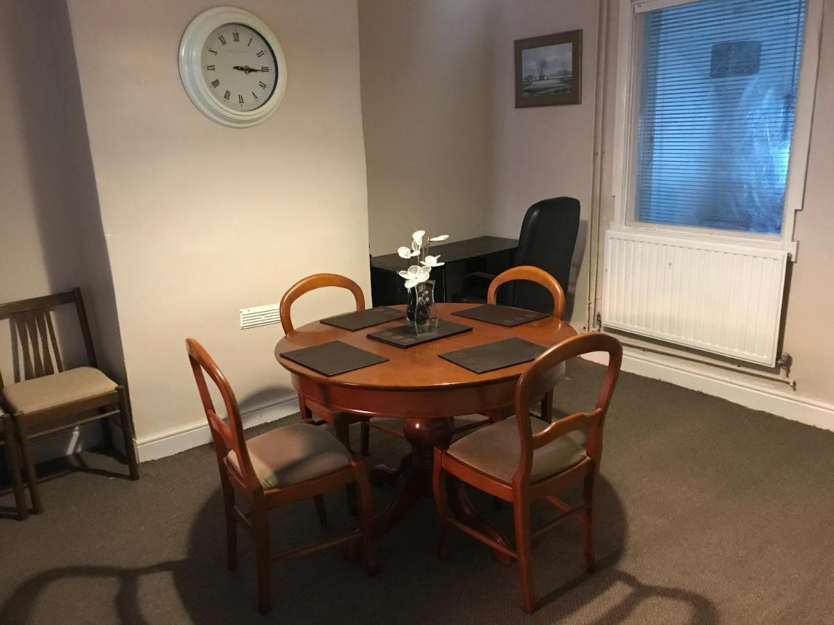 21 Thomas Street Apartment Taunton Bagian luar foto
